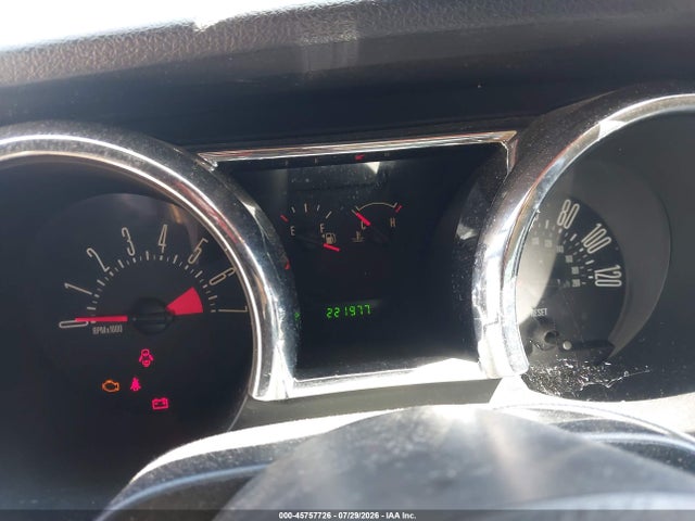 2005 Ford Mustang V6 Deluxe/v6 Premium მანქანა იყიდება აუქციონზე, vin: 1ZVFT80N955155049, აუქციონის ნომერი: 45757726