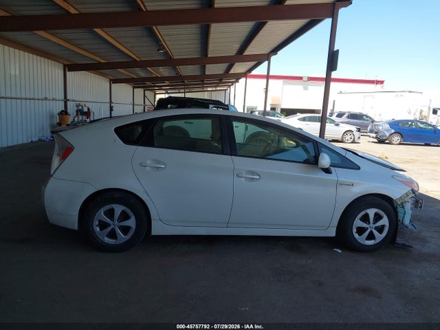 Toyota Prius Three 2015 JTDKN3DUXF1933089 Image 14