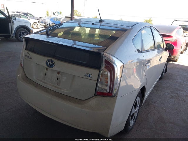 Toyota Prius Three 2015 JTDKN3DUXF1933089 Image 4