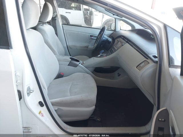 Toyota Prius Three 2015 JTDKN3DUXF1933089 Image 5