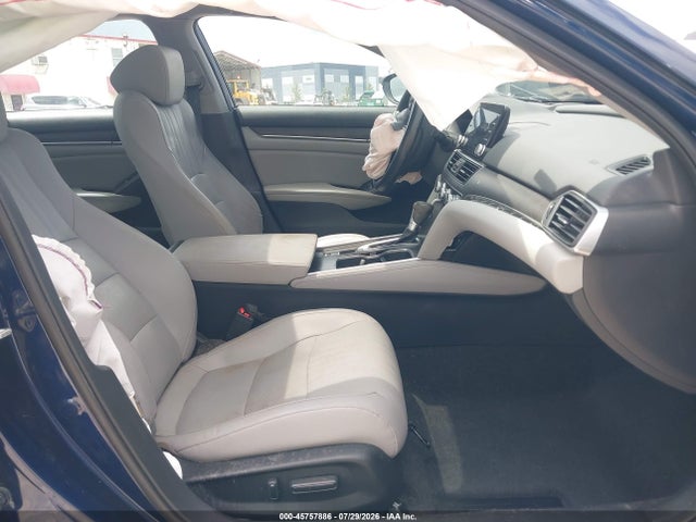 45757886 :رقم المزاد ، 1HGCV1F96JA213641 vin ، 2018 Honda Accord Touring مزاد بيع