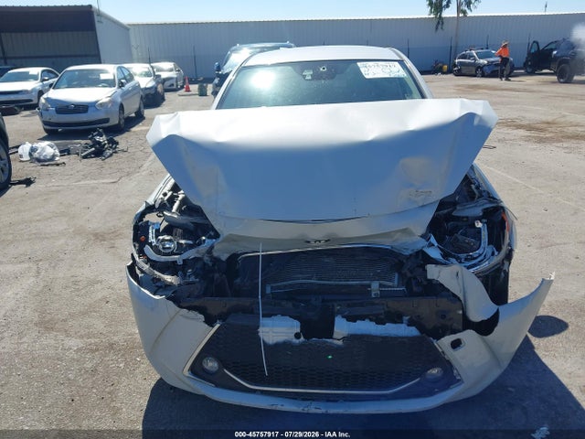Продажа на аукционе авто 2019 Toyota Yaris Xle, vin: 3MYDLBYV0KY507110, номер лота: 45757917