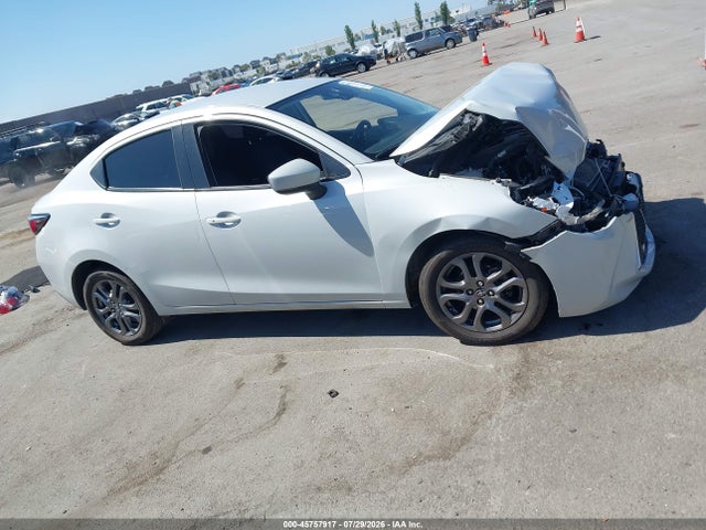 Продажа на аукционе авто 2019 Toyota Yaris Xle, vin: 3MYDLBYV0KY507110, номер лота: 45757917