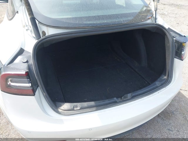 45757940 :رقم المزاد ، 5YJ3E1EB7MF927650 vin ، 2021 Tesla Model 3 Long Range Dual Motor All-wheel Drive مزاد بيع