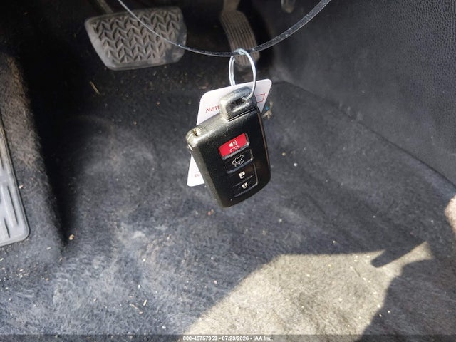 45757959 :رقم المزاد ، 5TDJKRFH2FS093917 vin ، 2015 Toyota Highlander Xle V6 مزاد بيع