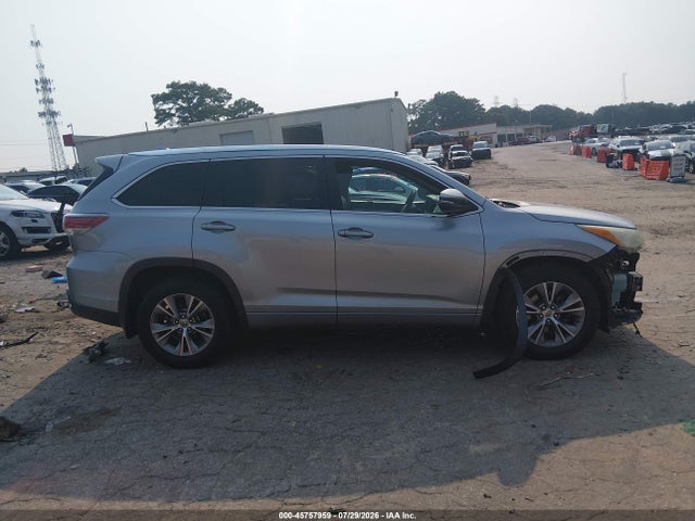 45757959 :رقم المزاد ، 5TDJKRFH2FS093917 vin ، 2015 Toyota Highlander Xle V6 مزاد بيع