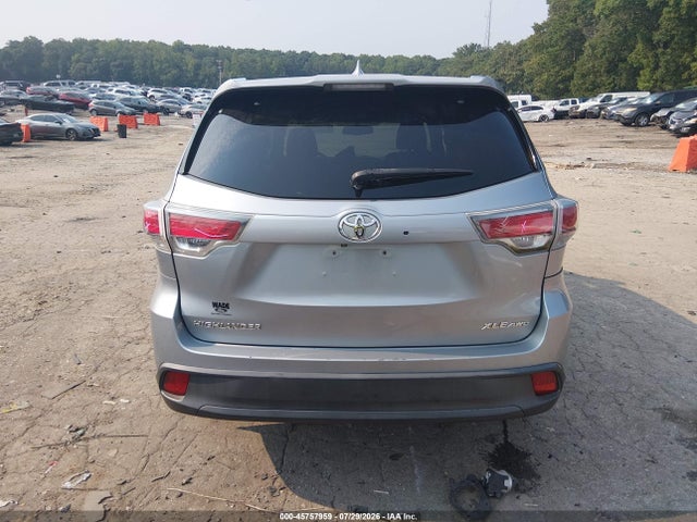 45757959 :رقم المزاد ، 5TDJKRFH2FS093917 vin ، 2015 Toyota Highlander Xle V6 مزاد بيع