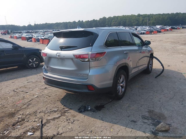 45757959 :رقم المزاد ، 5TDJKRFH2FS093917 vin ، 2015 Toyota Highlander Xle V6 مزاد بيع