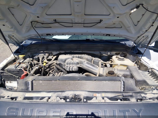 Ford F-350 Chassis Xl 2015 1FD8X3G65FED30847 Image 10