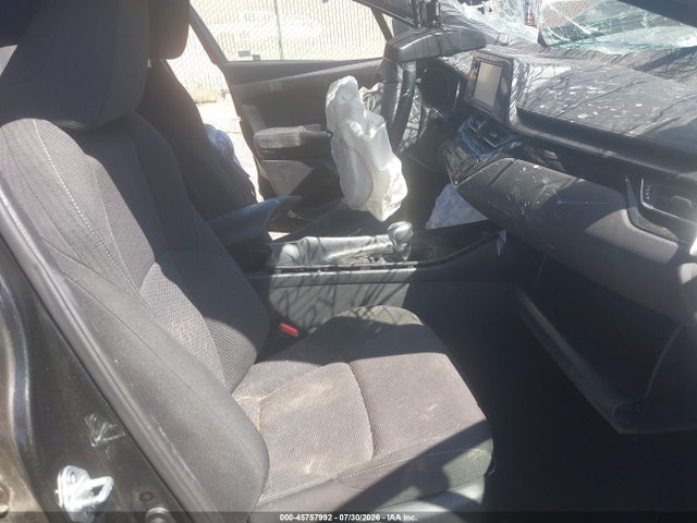 NMTKHMBX7JR039748 Toyota C-HR XLE