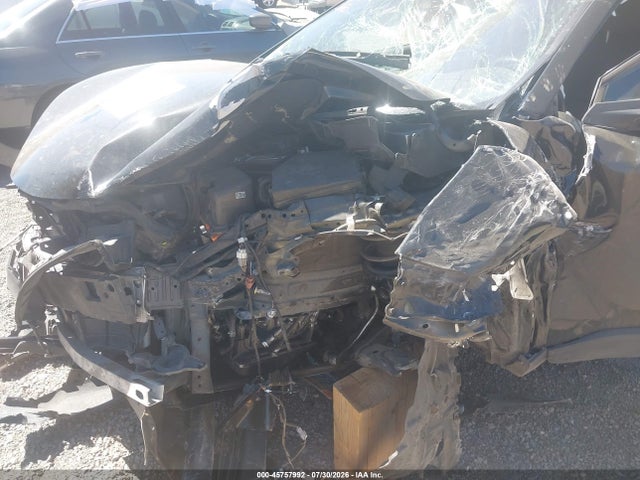 NMTKHMBX7JR039748 Toyota C-HR XLE