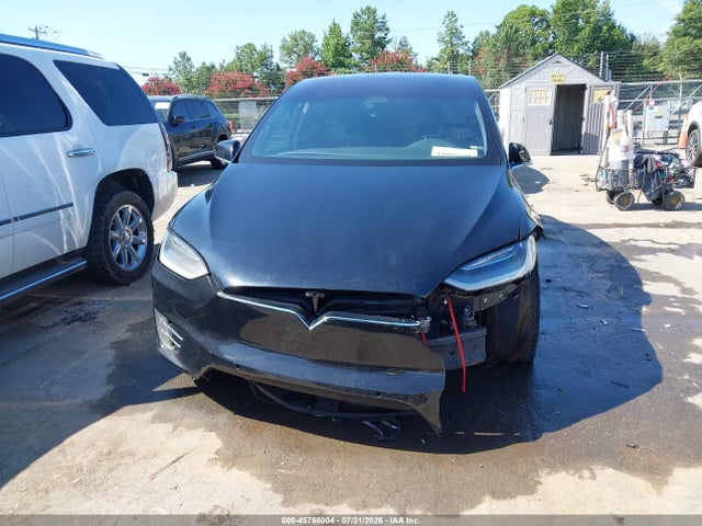 Продажа на аукционе авто 2017 Tesla Model X 100d/75d/90d, vin: 5YJXCAE2XHF077364, номер лота: 45758004