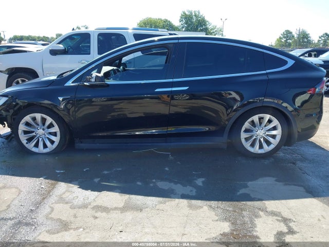 Продажа на аукционе авто 2017 Tesla Model X 100d/75d/90d, vin: 5YJXCAE2XHF077364, номер лота: 45758004