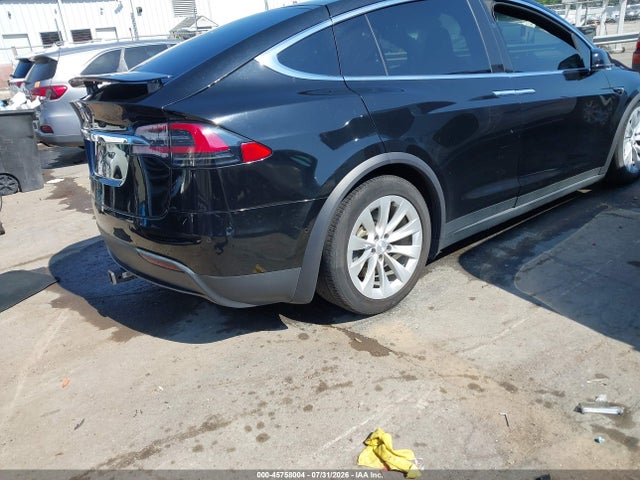 Продажа на аукционе авто 2017 Tesla Model X 100d/75d/90d, vin: 5YJXCAE2XHF077364, номер лота: 45758004
