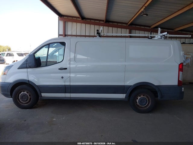 45758070 :رقم المزاد ، 1FTYE1ZM8KKA30919 vin ، 2019 Ford Transit-150 مزاد بيع
