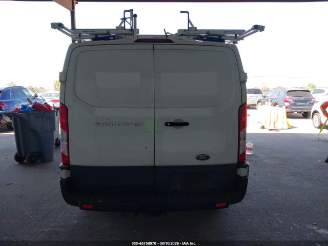 45758070 :رقم المزاد ، 1FTYE1ZM8KKA30919 vin ، 2019 Ford Transit-150 مزاد بيع