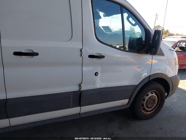 45758070 :رقم المزاد ، 1FTYE1ZM8KKA30919 vin ، 2019 Ford Transit-150 مزاد بيع