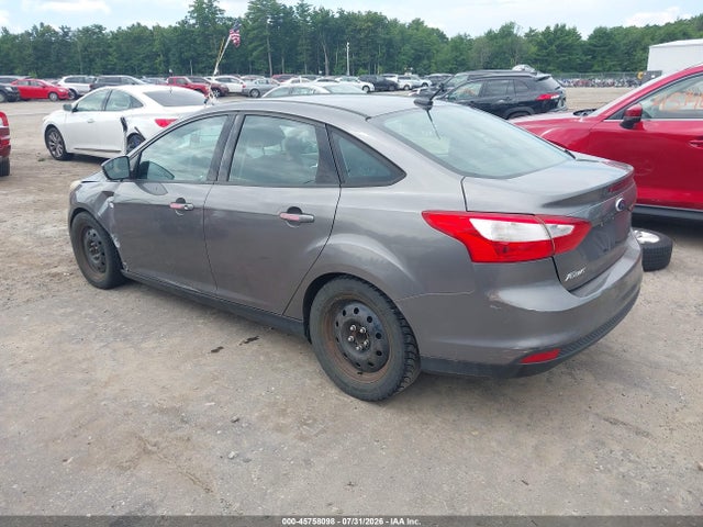 Ford FOCUS SE 2014 1FADP3F20EL250793 Image 3