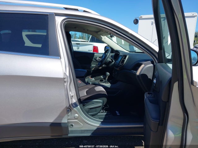 2018 Jeep Cherokee Latitude 4x4 მანქანა იყიდება აუქციონზე, vin: 1C4PJMCB0JD528602, აუქციონის ნომერი: 45758137