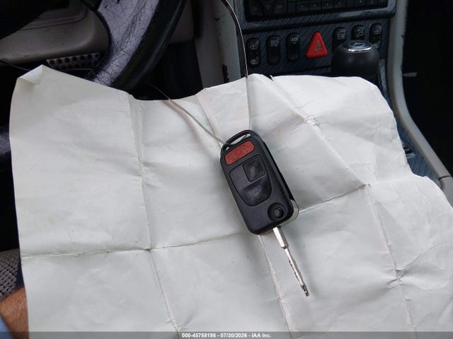 2000 Mercedes-benz Slk 230 Kompressor მანქანა იყიდება აუქციონზე, vin: WDBKK47F3YF156383, აუქციონის ნომერი: 45758198