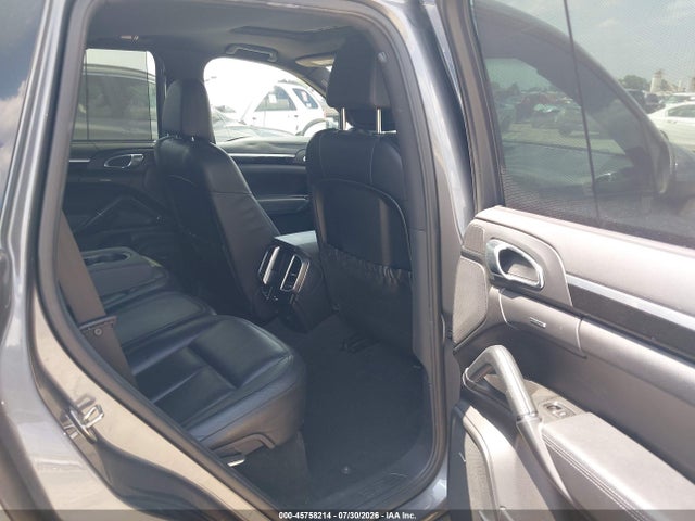 45758214 :رقم المزاد ، WP1AA2A22CLA02301 vin ، 2012 Porsche Cayenne مزاد بيع