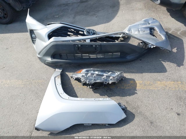 2021 Toyota Rav4 Xle მანქანა იყიდება აუქციონზე, vin: 2T3P1RFV7MW160994, აუქციონის ნომერი: 45758218
