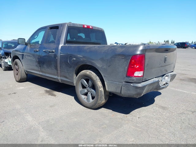 1C6RR6FGXKS618686 RAM 1500 Classic Express 4x2 6&#039;4 Box