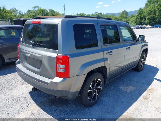45758280 :رقم المزاد ، 1C4NJPBA8ED552038 vin ، 2014 Jeep Patriot Sport مزاد بيع