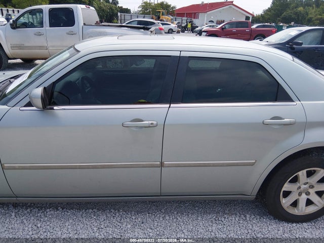 2006 Chrysler 300 Touring მანქანა იყიდება აუქციონზე, vin: 2C3KA53G76H189931, აუქციონის ნომერი: 45758322