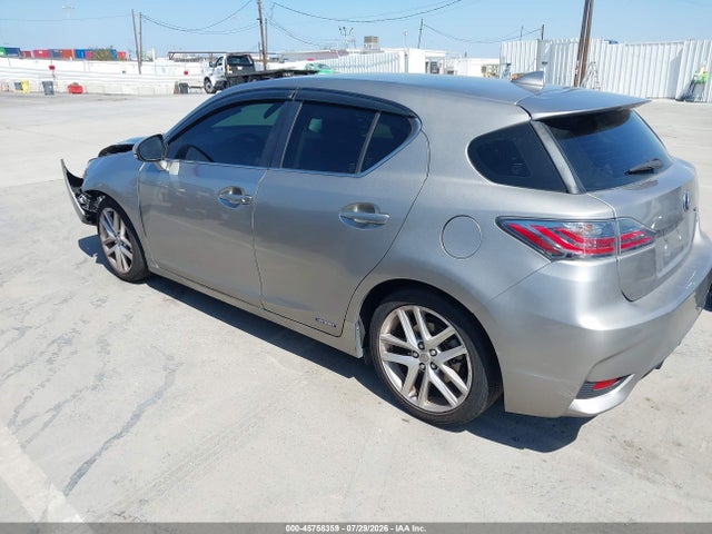 Lexus CT 200H 2017 JTHKD5BH1H2290616 Image 3