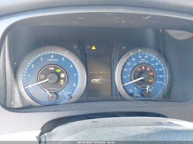 5TDYZ3DCXHS897786 Toyota Sienna Xle 8 Passenger