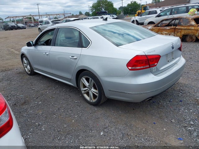 45758379 :رقم المزاد ، 1VWBT7A38FC043457 vin ، 2015 Volkswagen Passat 1.8t Se مزاد بيع