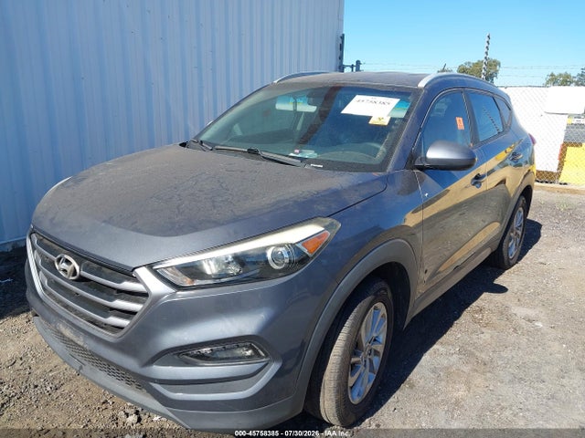 45758385 :رقم المزاد ، KM8J3CA4XHU295400 vin ، 2017 Hyundai Tucson Se مزاد بيع