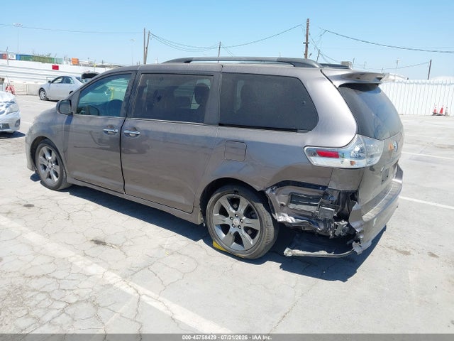 5TDXK3DC5FS664735 Toyota Sienna Se 8 Passenger