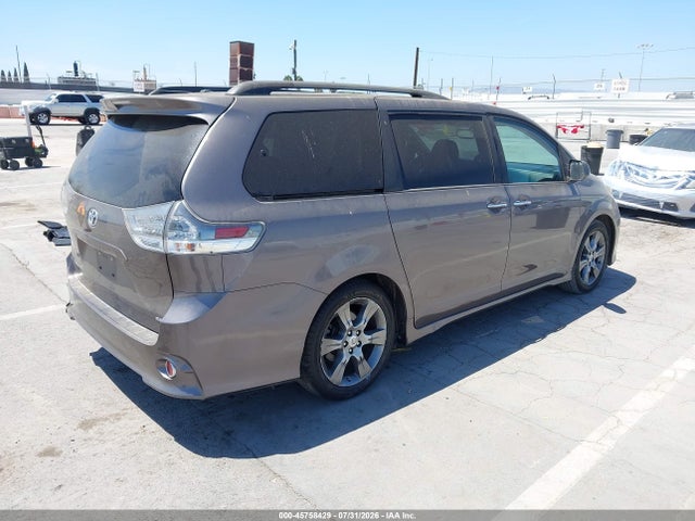 5TDXK3DC5FS664735 Toyota Sienna Se 8 Passenger