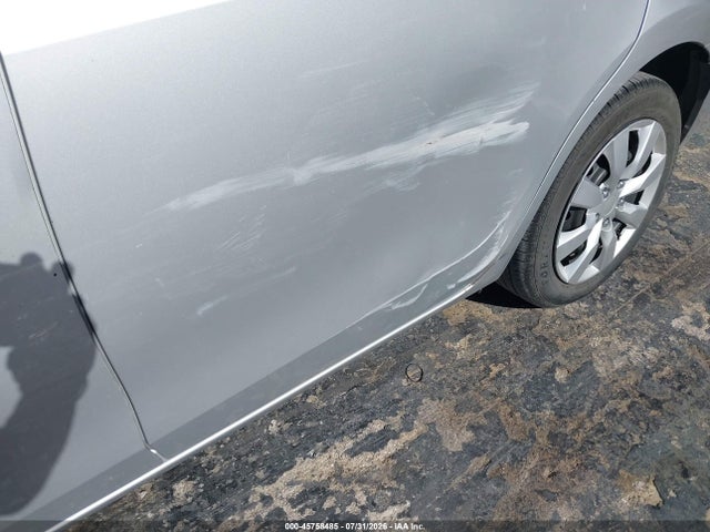 Toyota COROLLA LE 2014 5YFBURHE2EP157866 Image 17
