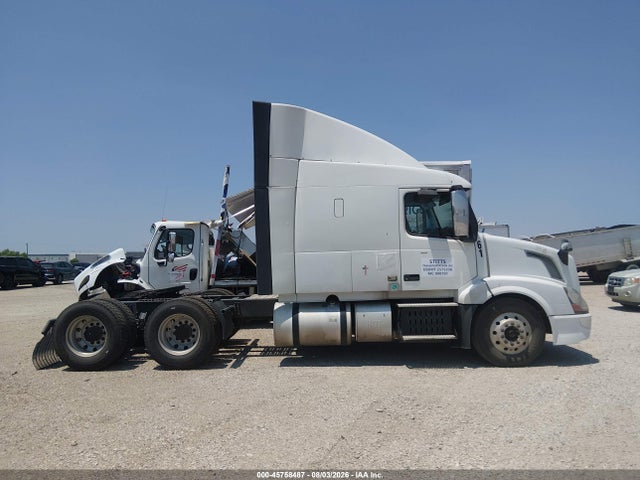 Aukcja sprzedaży 2017 Volvo Vnl, vin: 4V4NC9EHXHN979061, numer aukcji: 45758487