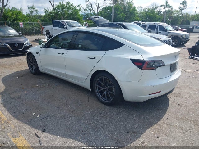 Tesla Model 3 Standard Range Plus Rear-wheel Drive 2021 5YJ3E1EA3MF978327 Image 3