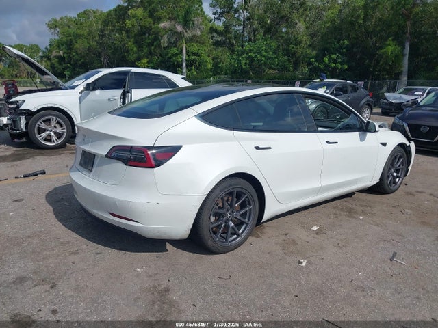 Tesla Model 3 Standard Range Plus Rear-wheel Drive 2021 5YJ3E1EA3MF978327 Image 4