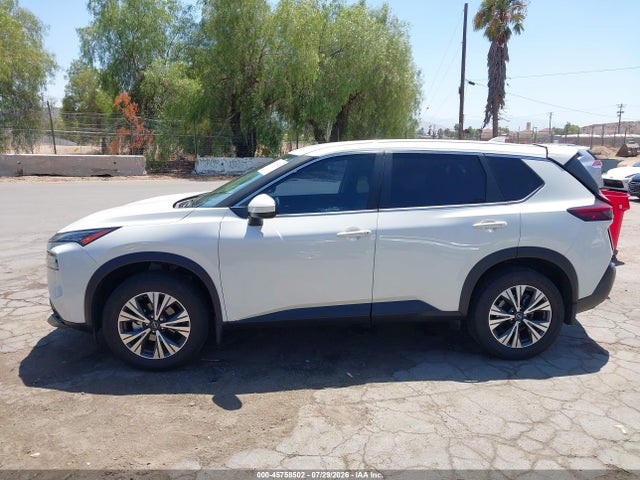 JN8BT3BA7PW421734 Nissan Rogue Sv Fwd