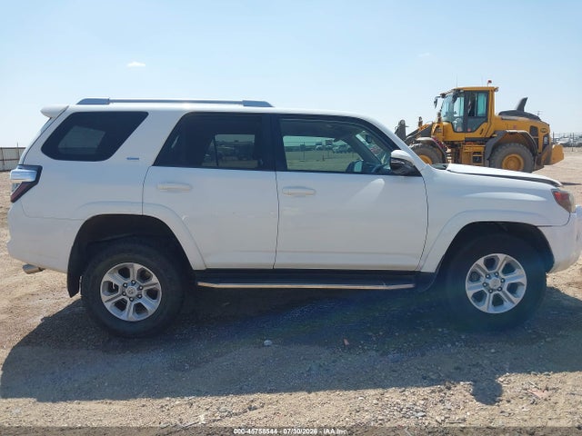 Toyota 4runner Sr5 Premium 2018 JTEBU5JR7J5500647 Image 14
