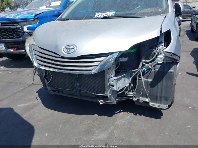 5TDYK3DC4ES459023 Toyota Sienna Xle V6 8 Passenger