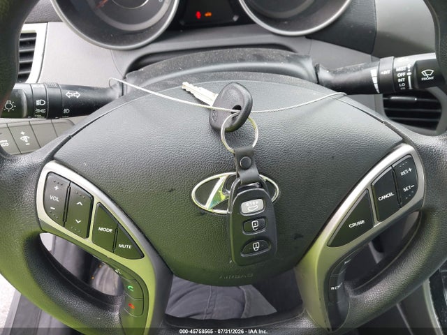 45758565 :رقم المزاد ، KMHDH4AE5DU946889 vin ، 2013 Hyundai Elantra Gls مزاد بيع