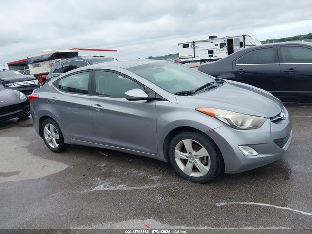 45758565 :رقم المزاد ، KMHDH4AE5DU946889 vin ، 2013 Hyundai Elantra Gls مزاد بيع