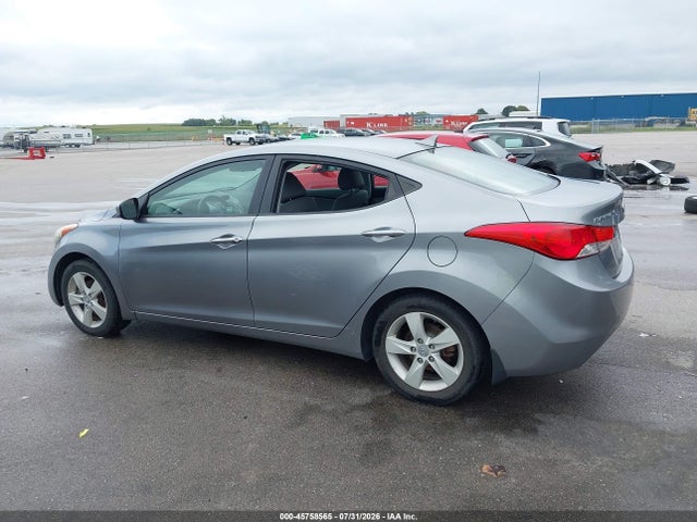 45758565 :رقم المزاد ، KMHDH4AE5DU946889 vin ، 2013 Hyundai Elantra Gls مزاد بيع