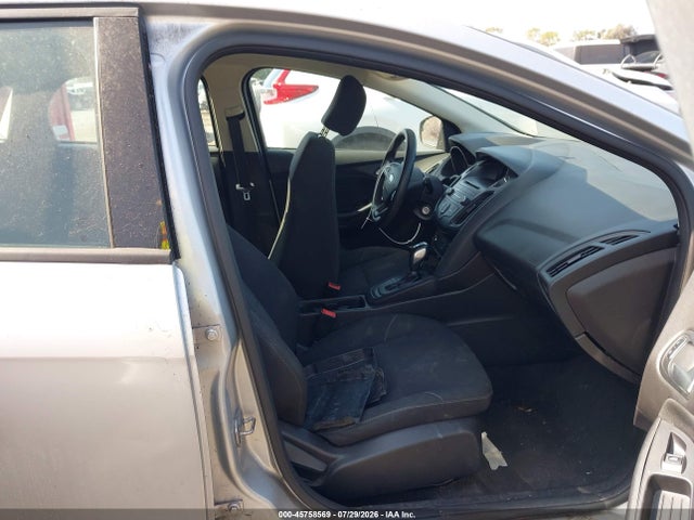 1FADP3K2XFL224452 Ford FOCUS SE