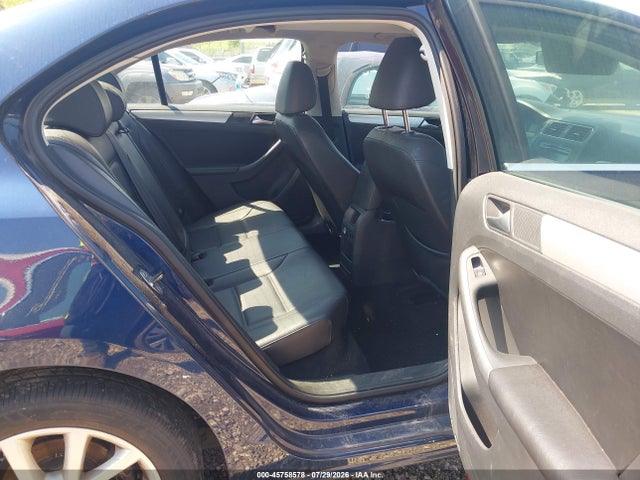 2013 Volkswagen Jetta 2.5l Se მანქანა იყიდება აუქციონზე, vin: 3VWDX7AJ7DM368205, აუქციონის ნომერი: 45758578