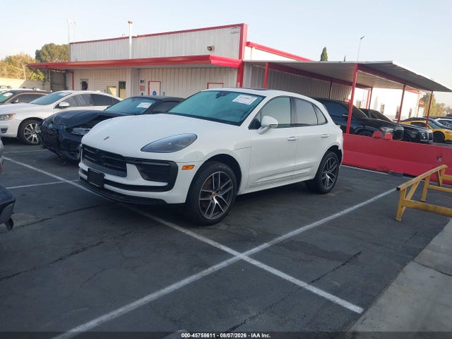 Porsche Macan T 2024 WP1AA2A58RLB02311 Image 2