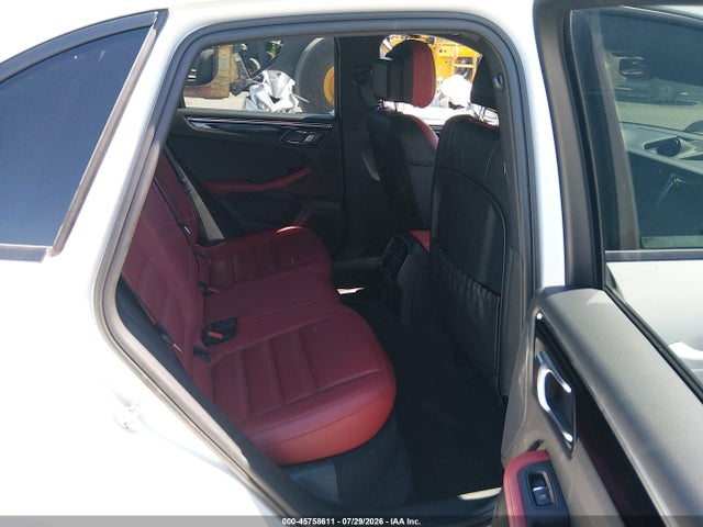 Porsche Macan T 2024 WP1AA2A58RLB02311 Image 8