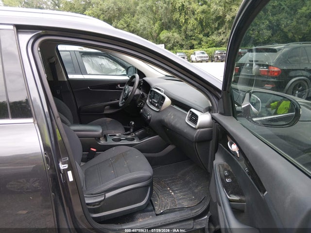 45758631 :رقم المزاد ، 5XYPGDA37HG232255 vin ، 2017 Kia Sorento 2.4l Lx مزاد بيع
